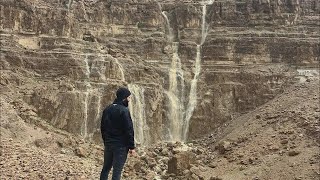 L’eau coule dans le désert d’Israël :