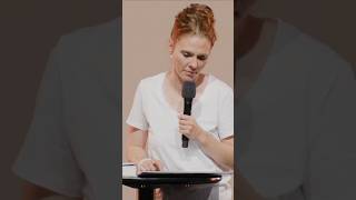 Une femme qui prie !